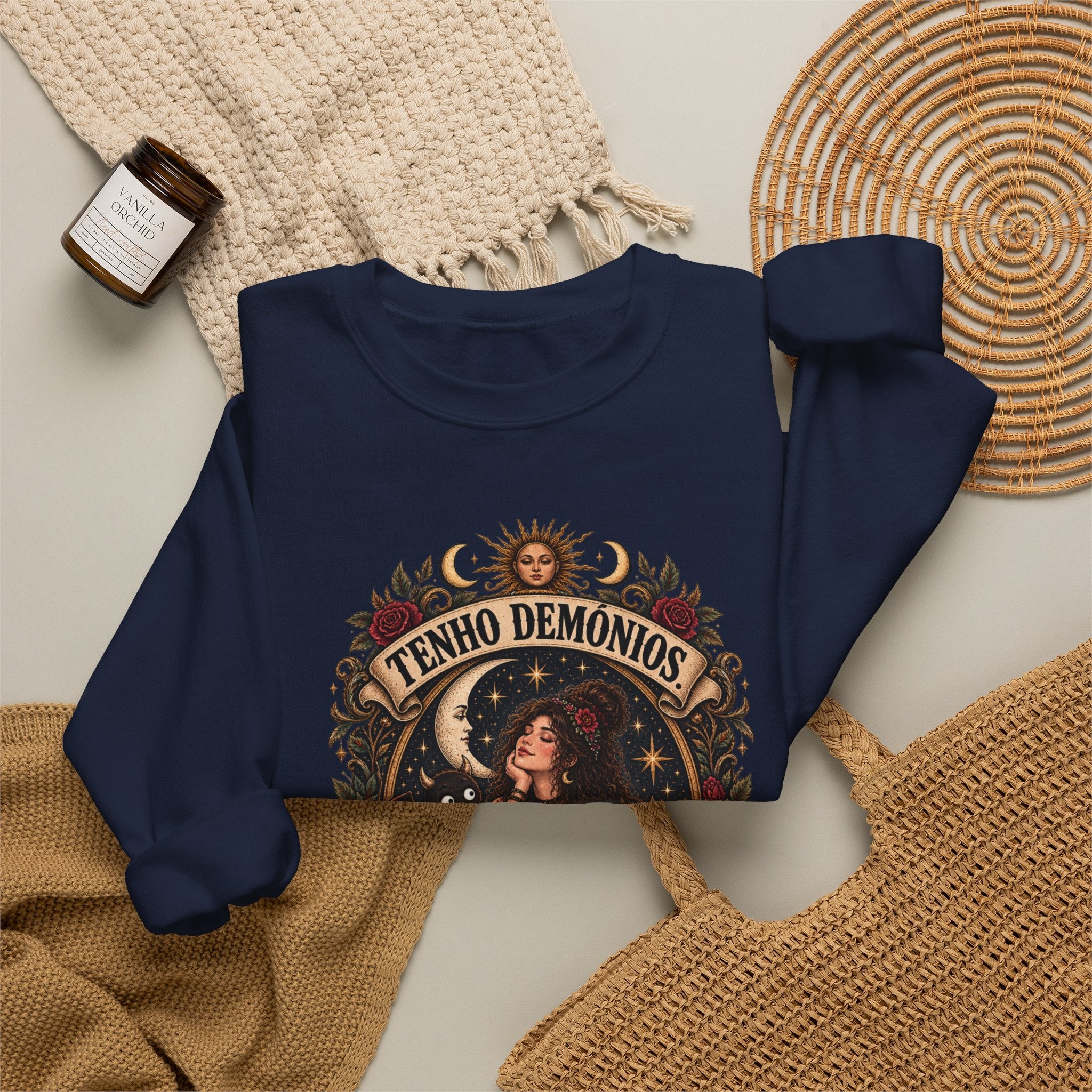 Crewneck Sweatshirt — 'Tenho Demônios Mas Estão Em Terapia' Witchy Occult Graphic