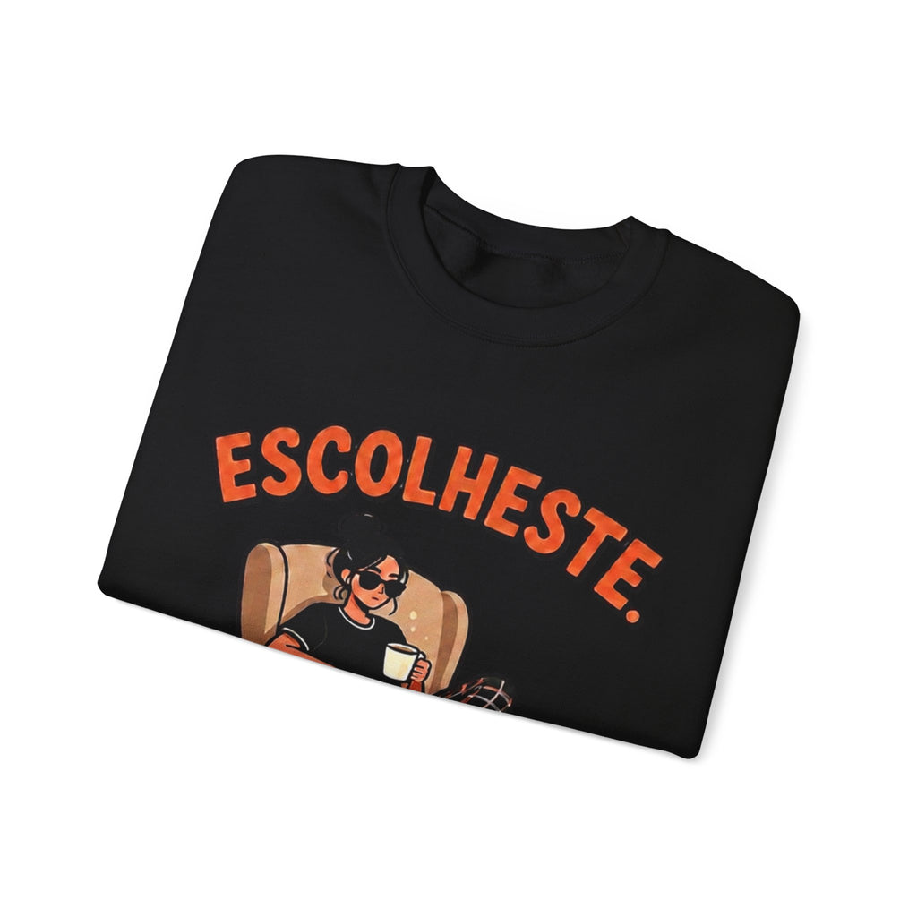 Crewneck Sweatshirt — "Escolheste, Agora Reclama à Vontade" Cozy Reading Lounge Pullover