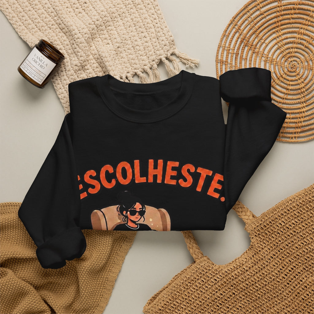 Crewneck Sweatshirt — "Escolheste, Agora Reclama à Vontade" Cozy Reading Lounge Pullover