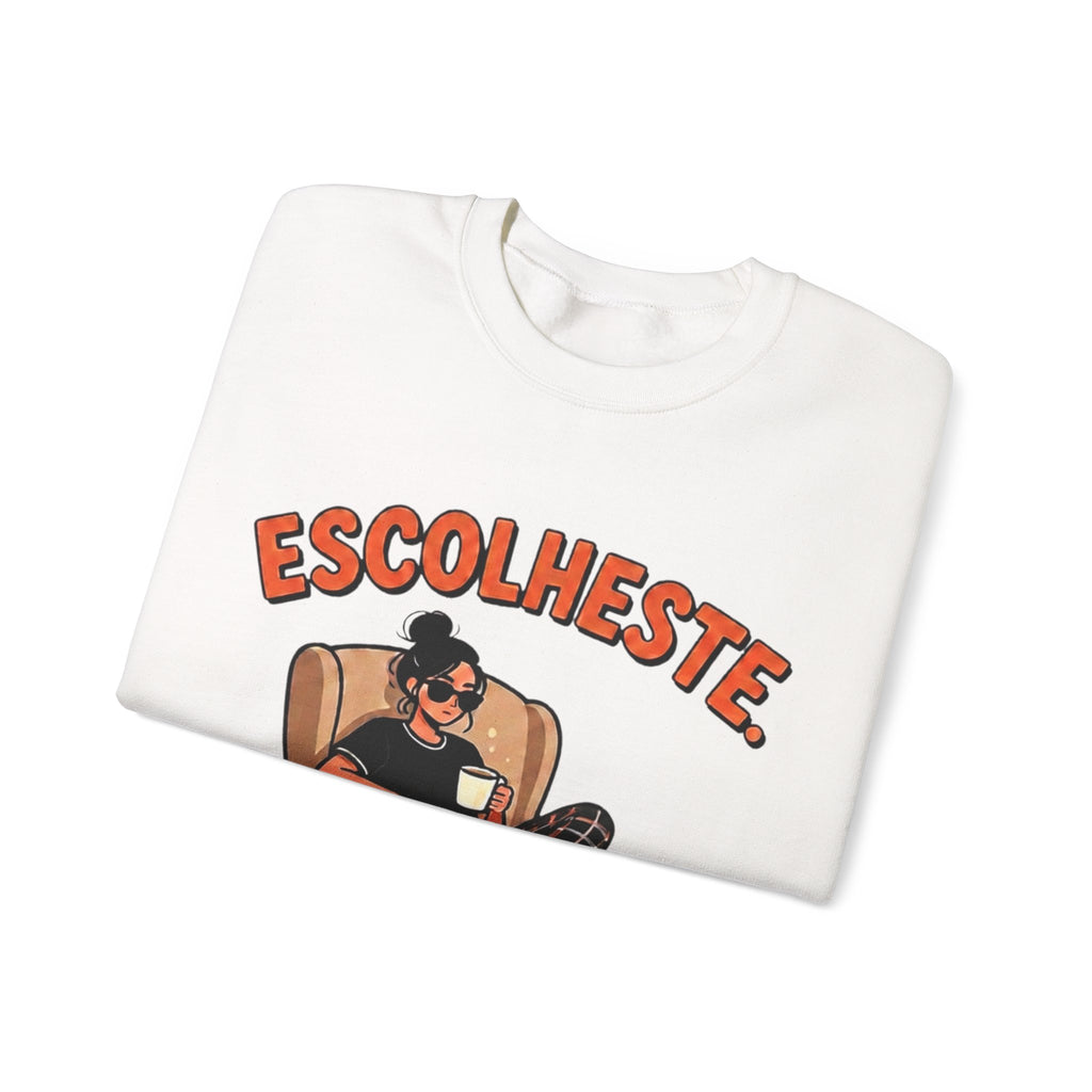Crewneck Sweatshirt — "Escolheste, Agora Reclama à Vontade" Cozy Reading Lounge Pullover