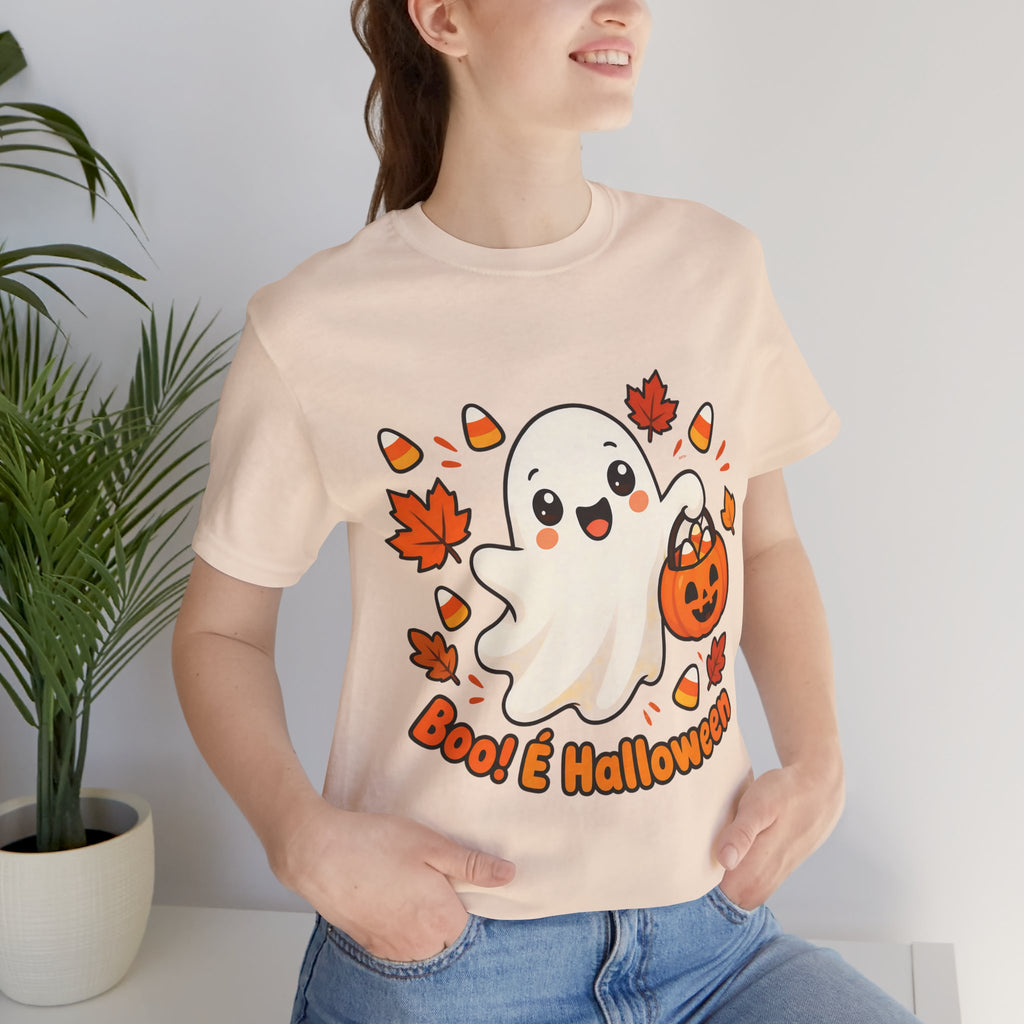 T-shirt Halloween Fantasma Fofo, Boo e Halloween, Doces Candy Corn, Design Duplo Frente e Verso