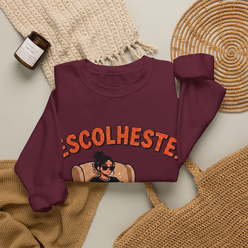 Crewneck Sweatshirt — "Escolheste, Agora Reclama à Vontade" Cozy Reading Lounge Pullover