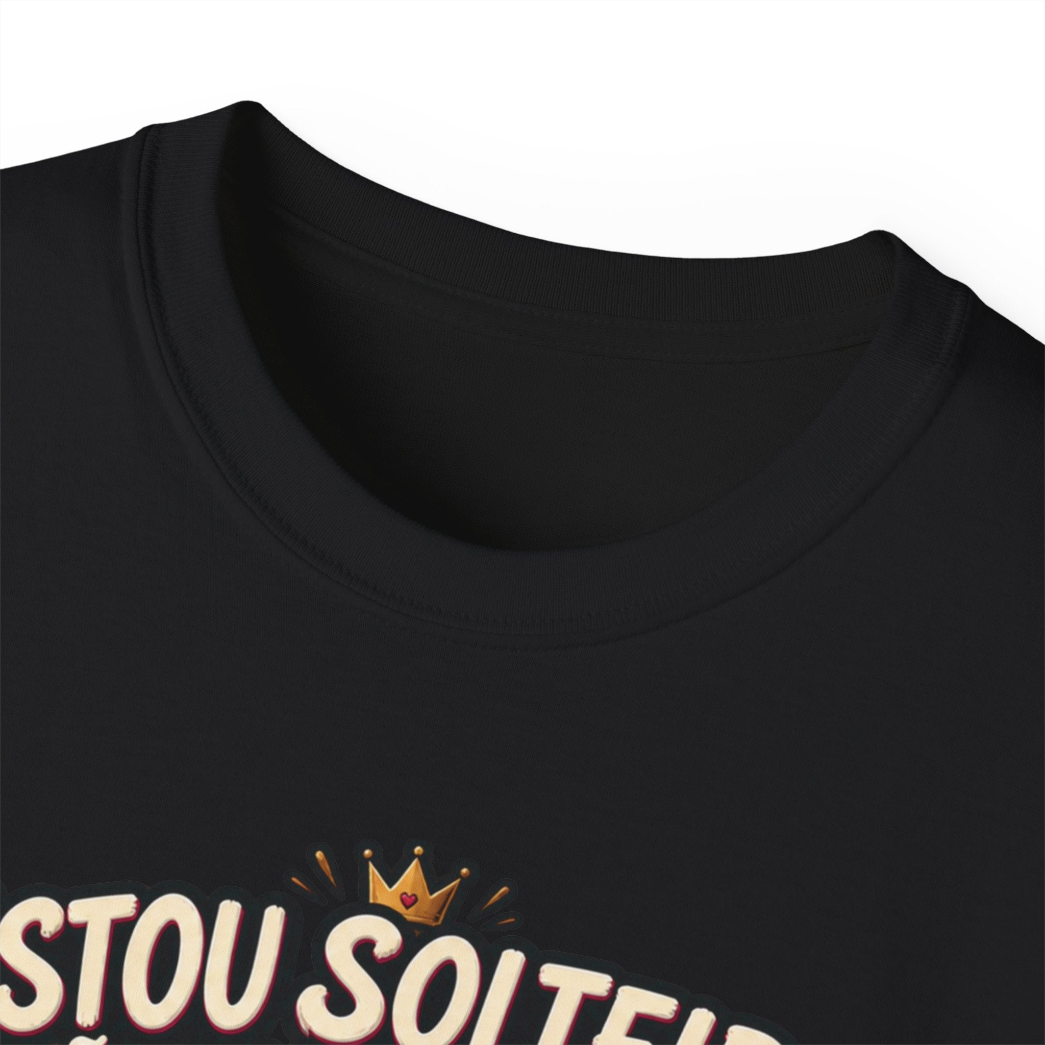 Estou Solteira Não Em Modo De Sobrevivência T-Shirt — Feminine Single Life Graphic Tee (Portuguese)