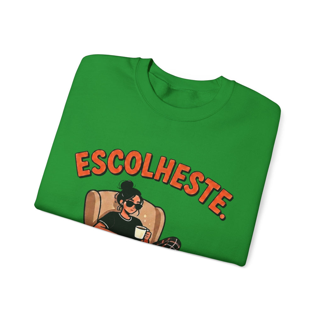Crewneck Sweatshirt — "Escolheste, Agora Reclama à Vontade" Cozy Reading Lounge Pullover