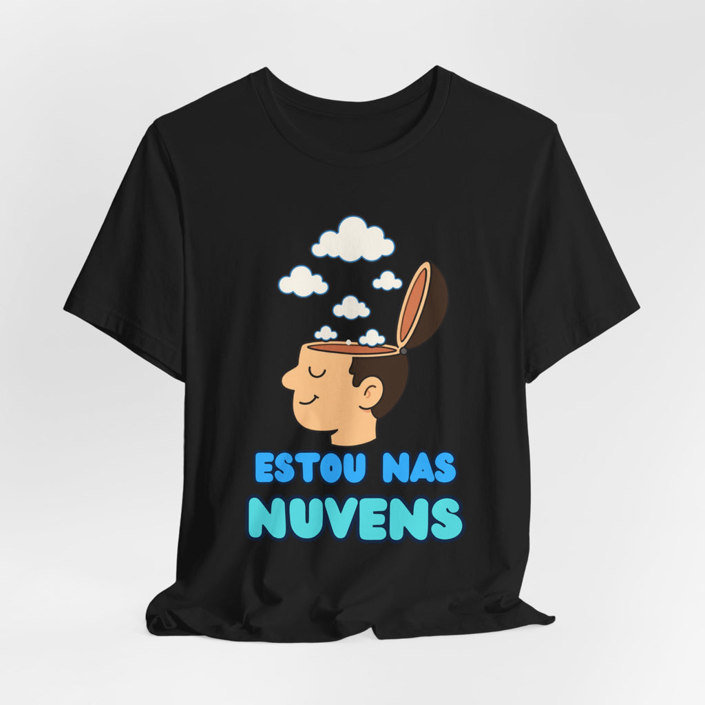 T-Shirt — 'Estou nas Nuvens' Cute Cloud Head Graphic